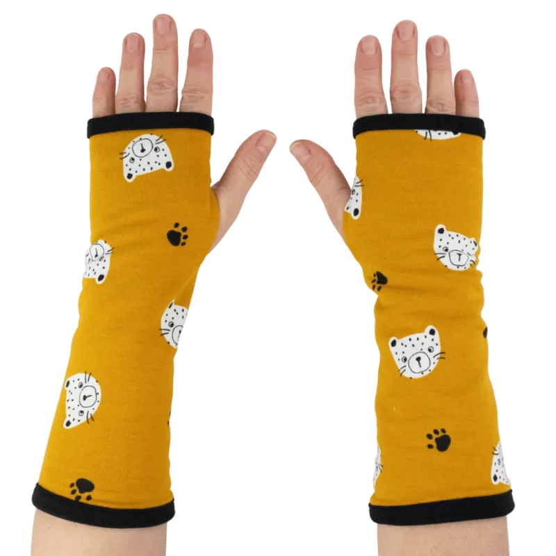 Mitenki Amber Cat